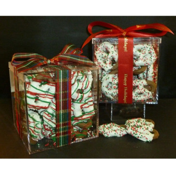 Pretzel Shape White Chocolate Dipped Cookie Grams in Cube