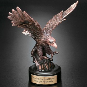 Landing Eagle Award 7 in.